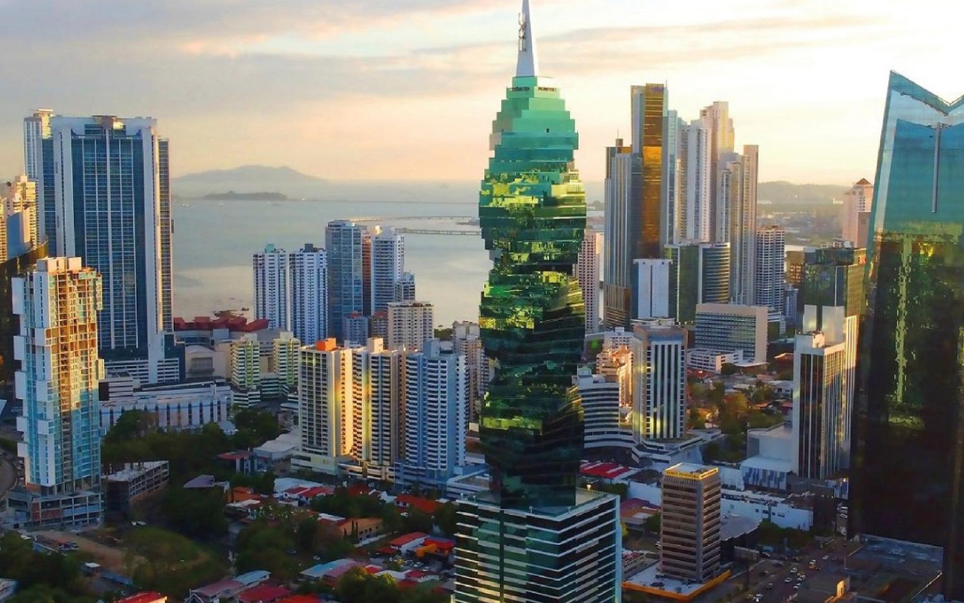 Ciudad de Panamá al atardecer